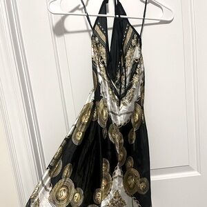 🌟Suzy Shier:  Satin Halter Top